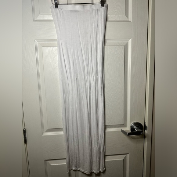 White Slip Dress / PrettyLittleThing - Picture 5 of 6